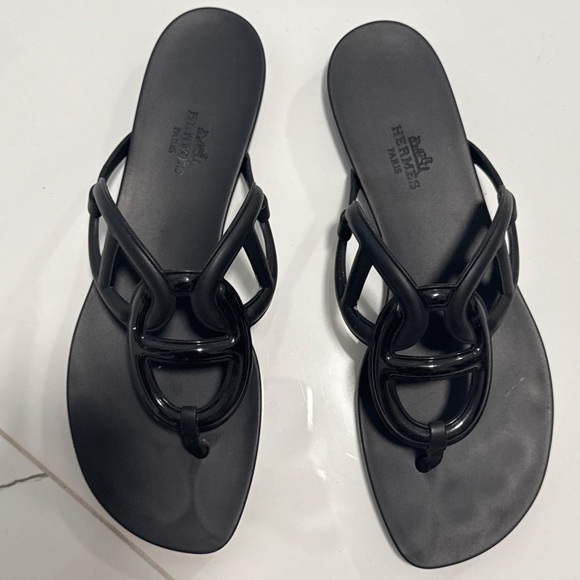 Hermes Egerie Sandals - Picture 1 of 6